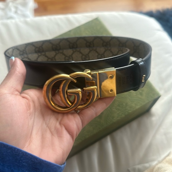 Gucci Accessories - Reversible Gucci Belt with box and dust bag